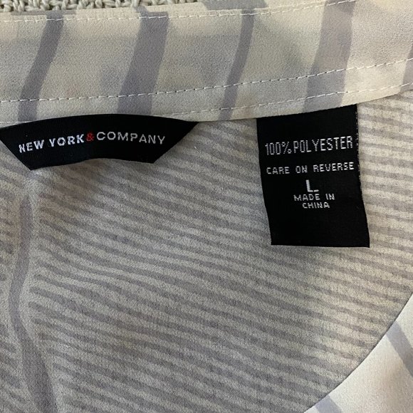 New York Company Sheer Top Large - Picture 10 of 10